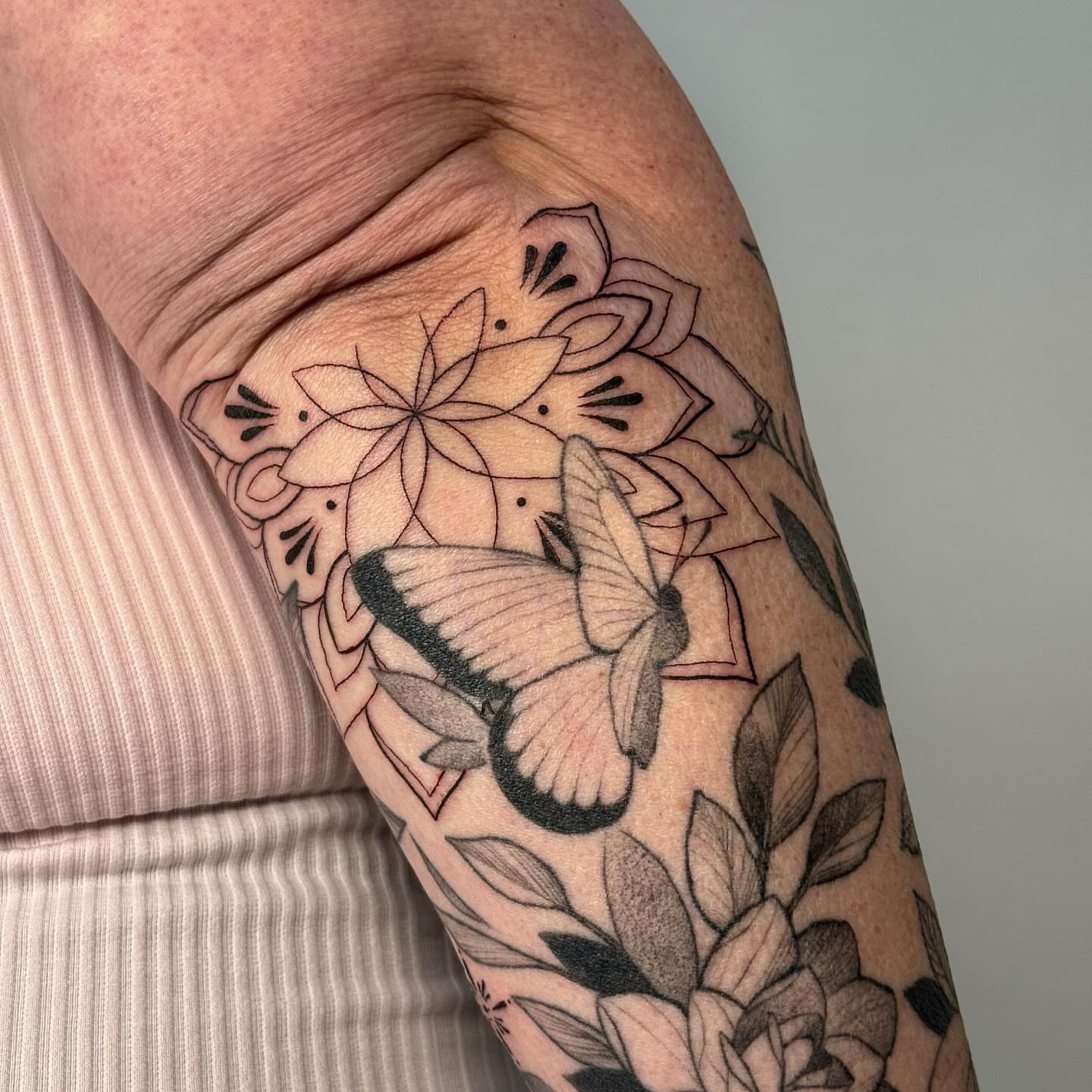 Tattoo by @inkbyleah_ — black_and_grey