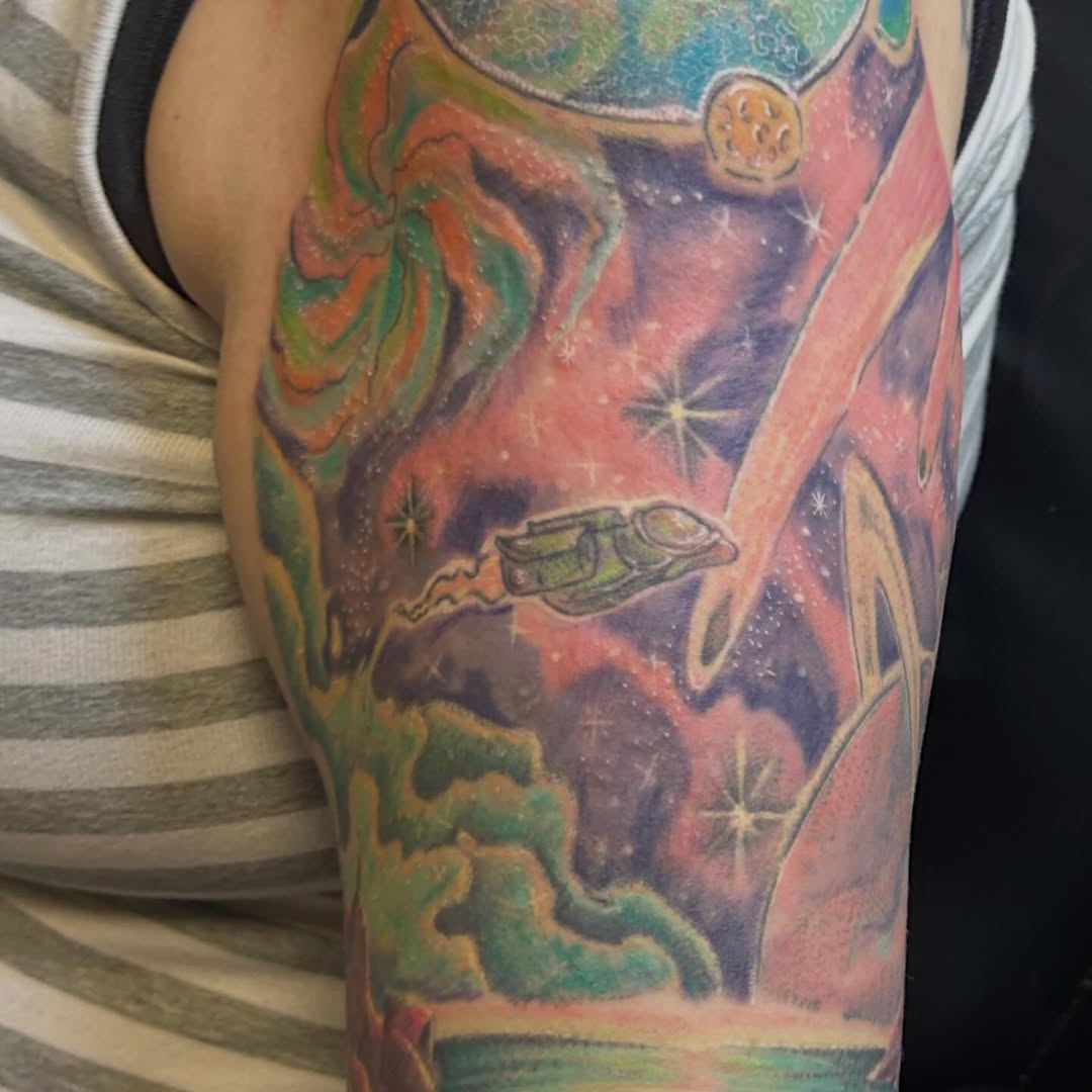 Tattoo by @izeatyerbrainz β realism, new_school