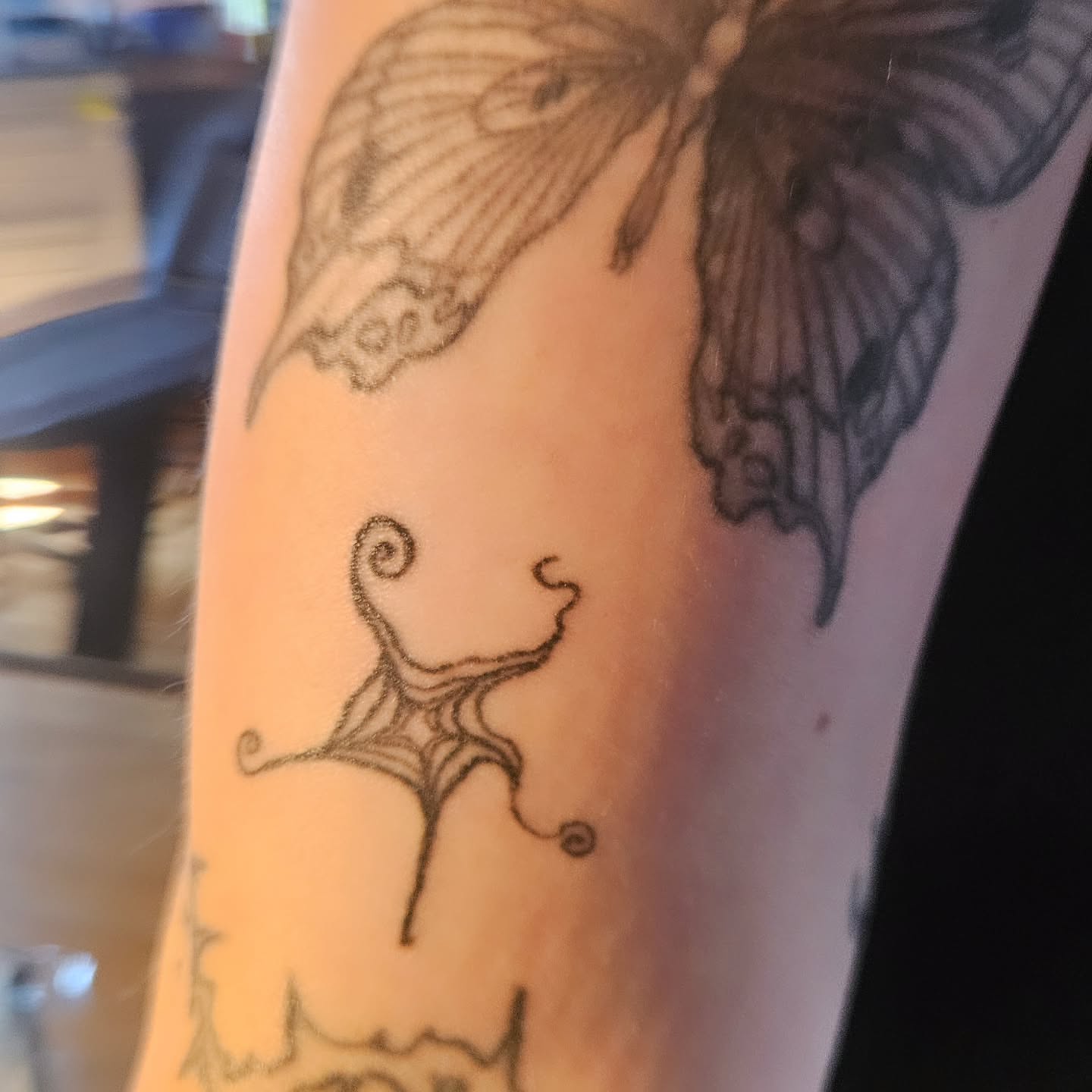 Tattoo by @ammyfoste — black_and_grey, geometric