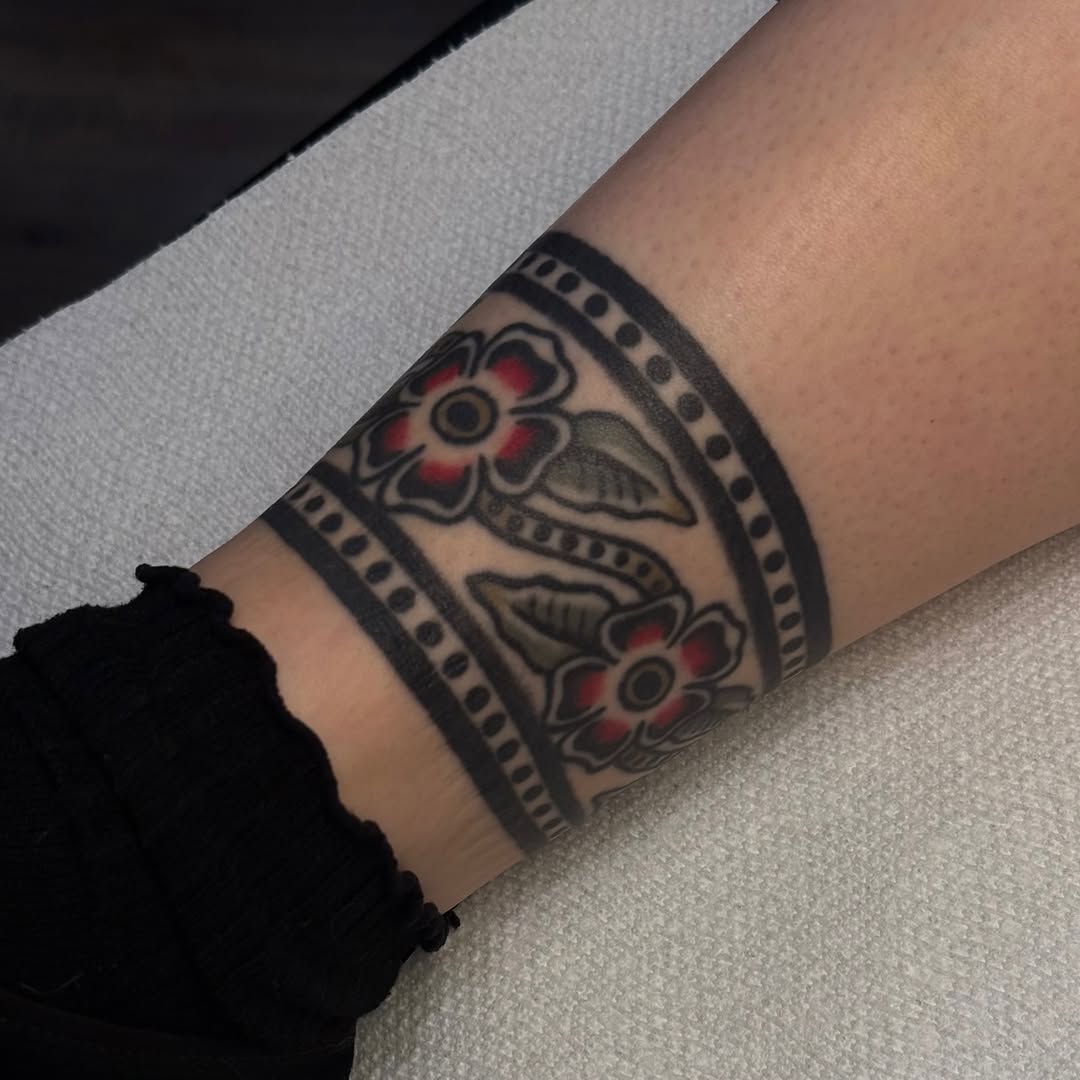 Tattoo by @erintat2 โ american_traditional