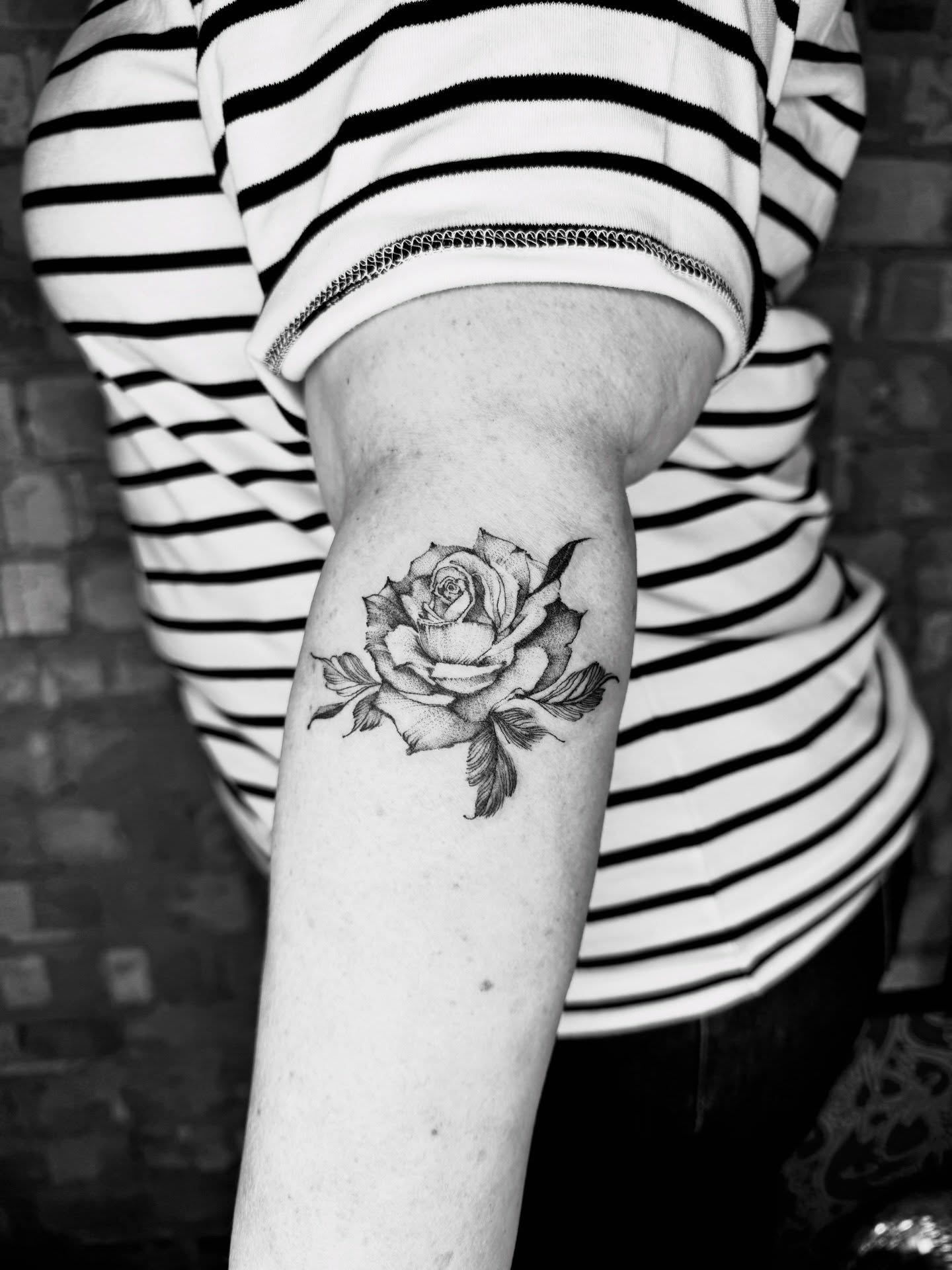 Tattoo by @passthesaltbitch β black_and_grey