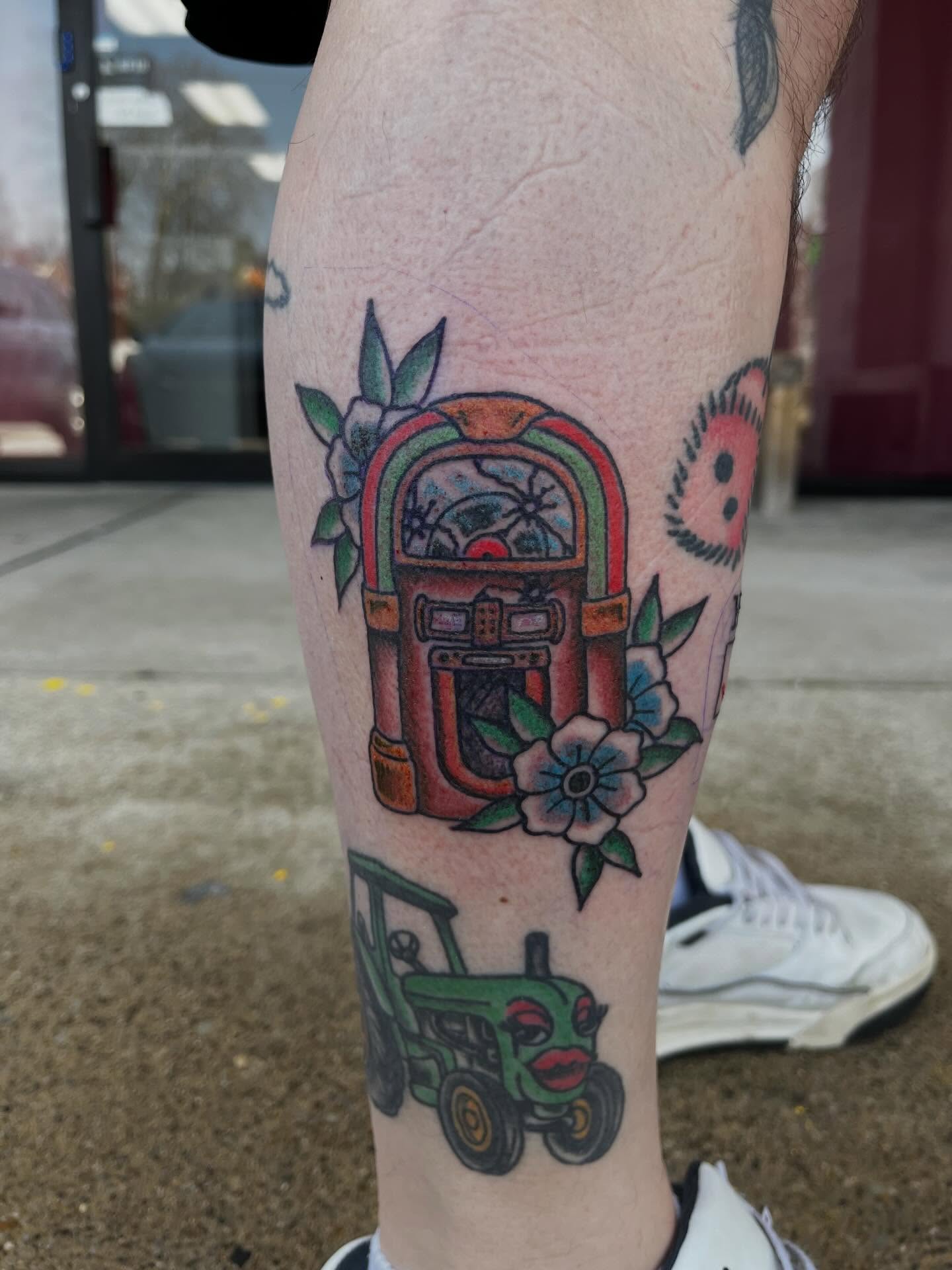 Jukebox American traditional tattoo on the calf by CRAIG B⛓️ Cincinnati Tattoo Artist