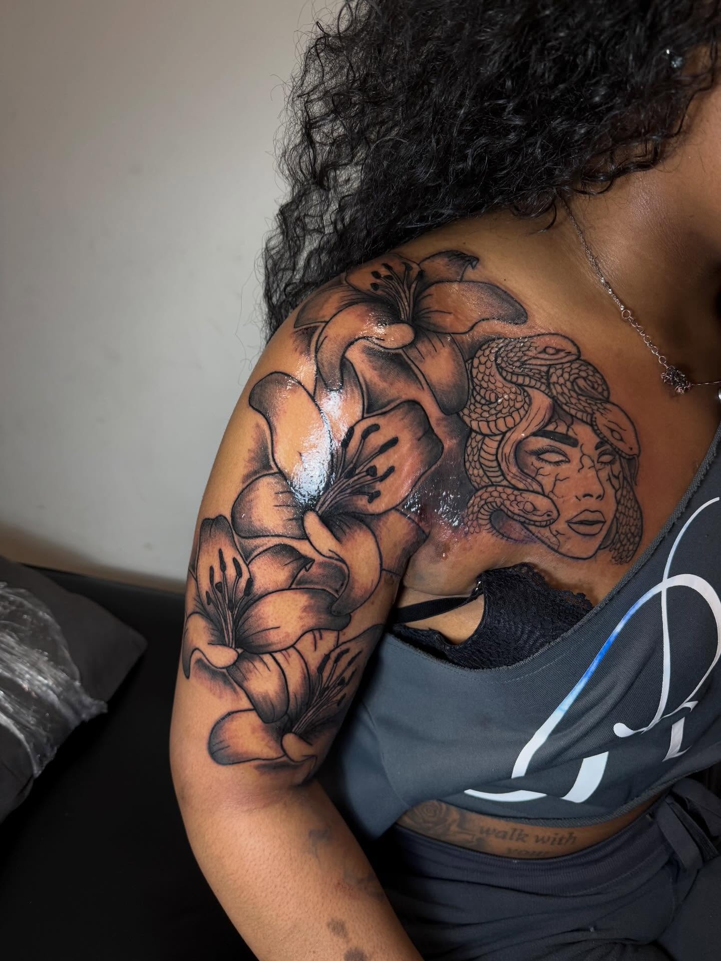 Tattoo by @nylainkedyou — black_and_grey, realism