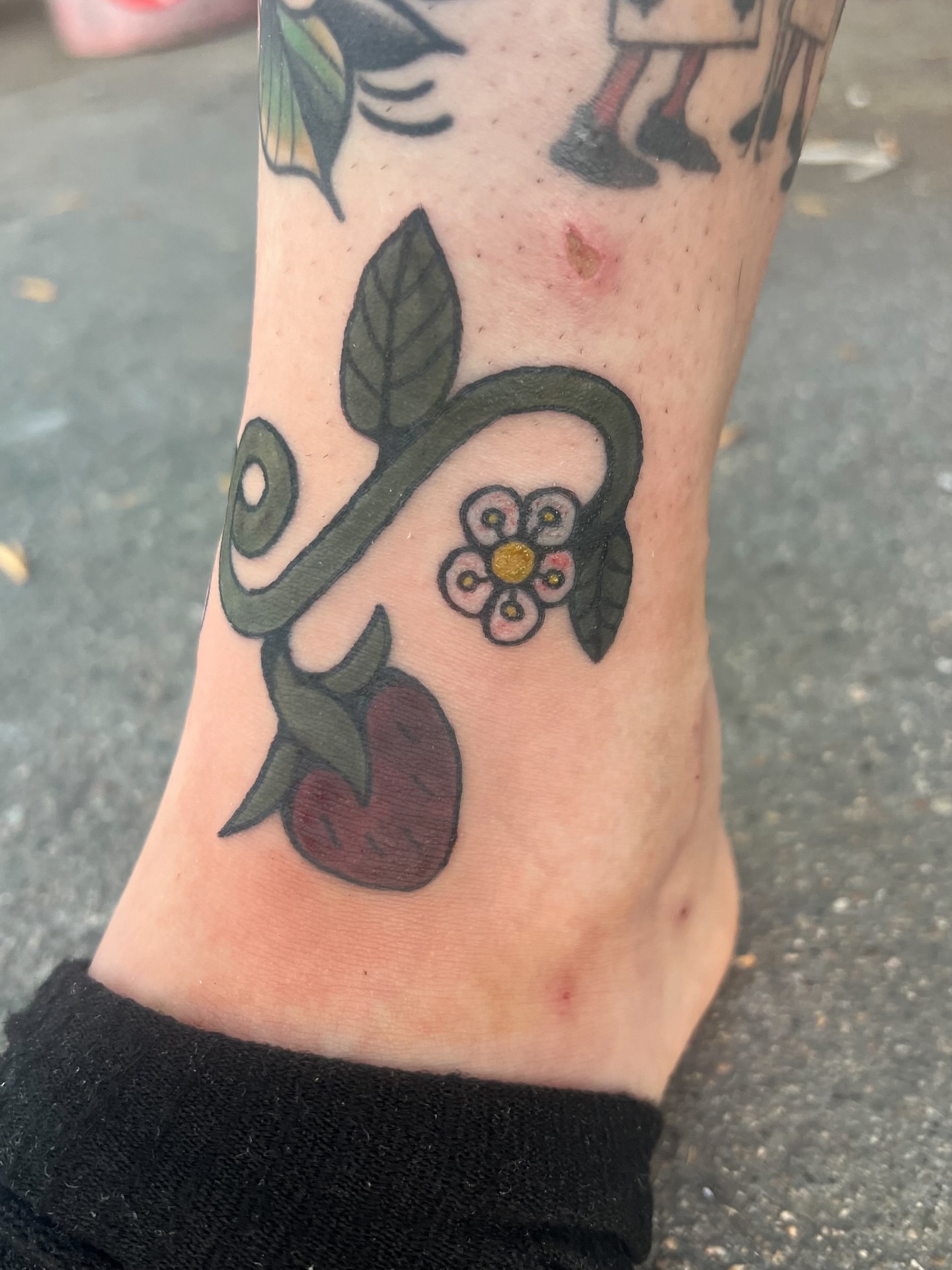 Tattoo by @elvensigils β american_traditional