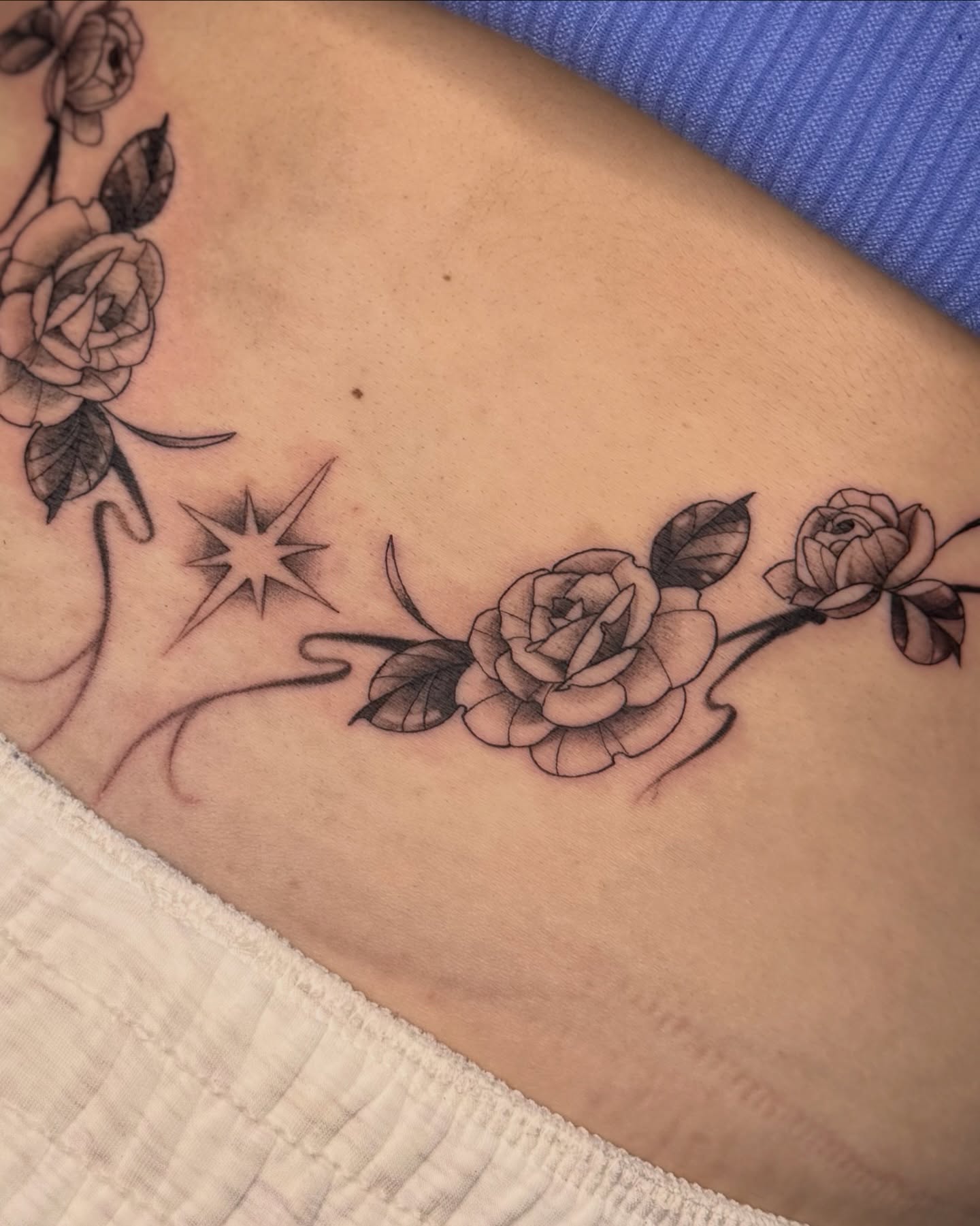 Tattoo by @suzycts — black_and_grey