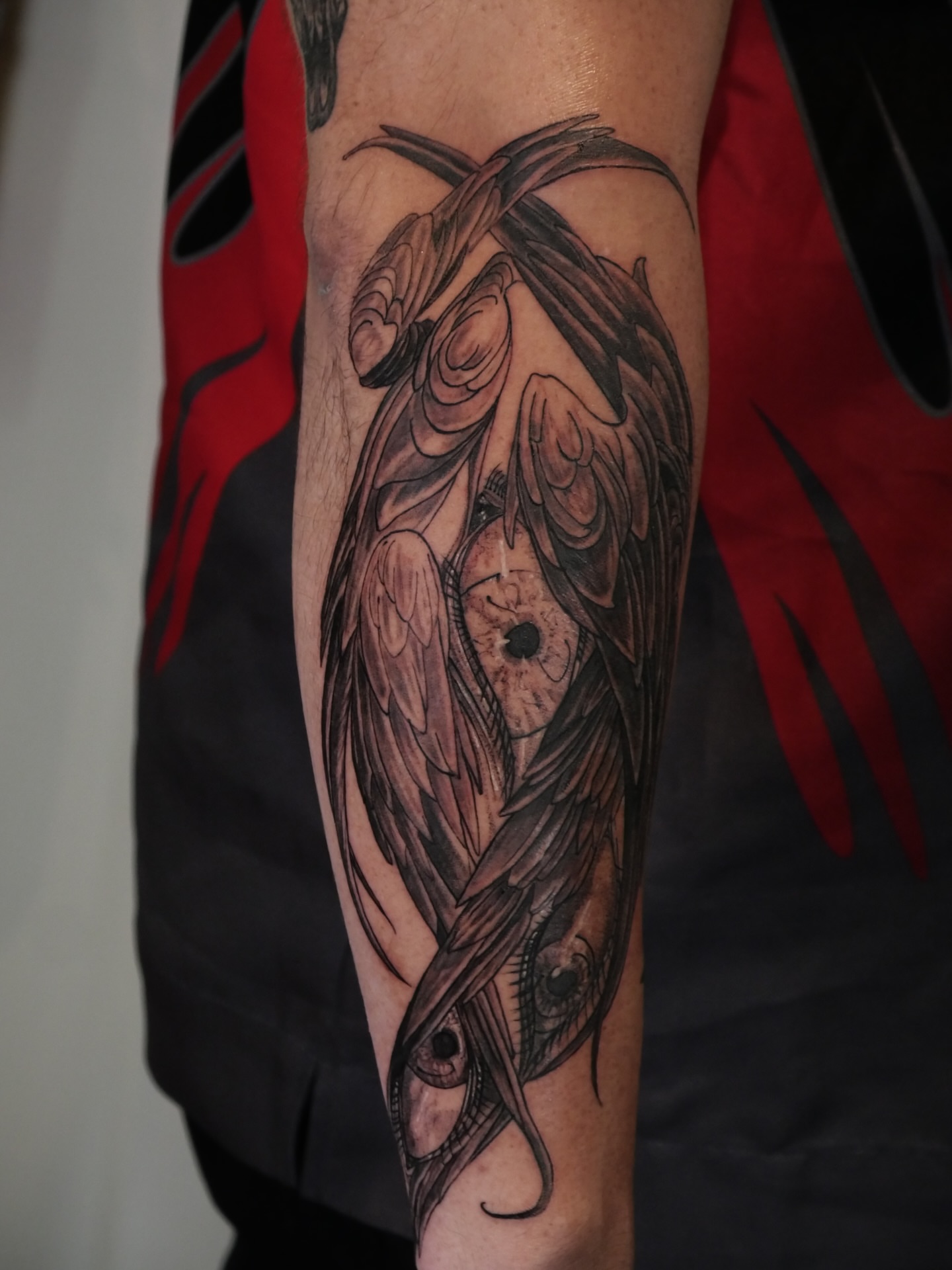 Bird realism tattoo on the forearm by Sloppy