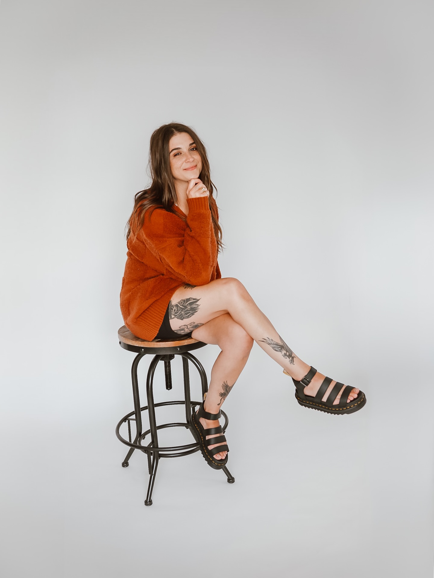 Leg black and grey tattoo on the leg by Nicole Libretti ✶ Tattoo ✶ Hvny