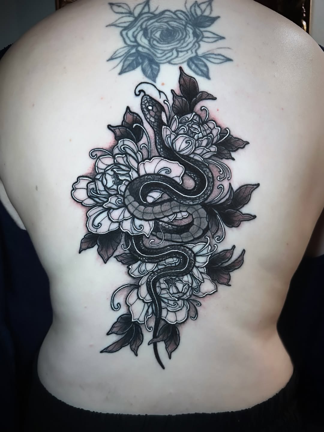 Tattoo by @naysladroguett — black_and_grey, ornamental