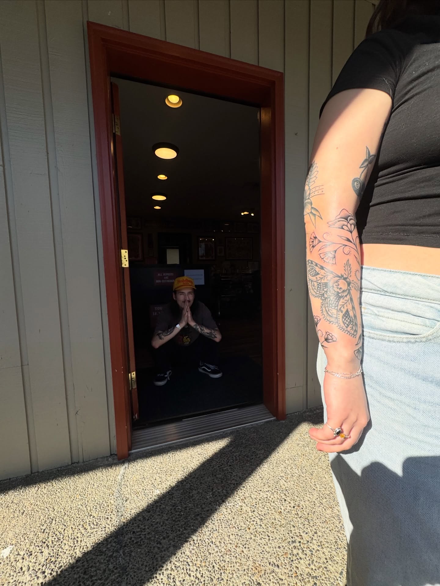 Tattooed arm American traditional tattoo on the upper arm by juice🕷tattoo artist