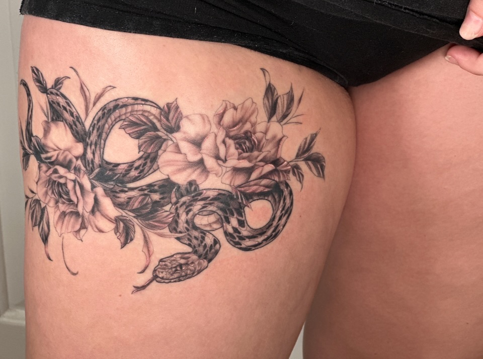 Tattoo by @nicolettemadlyne — realism, black_and_grey