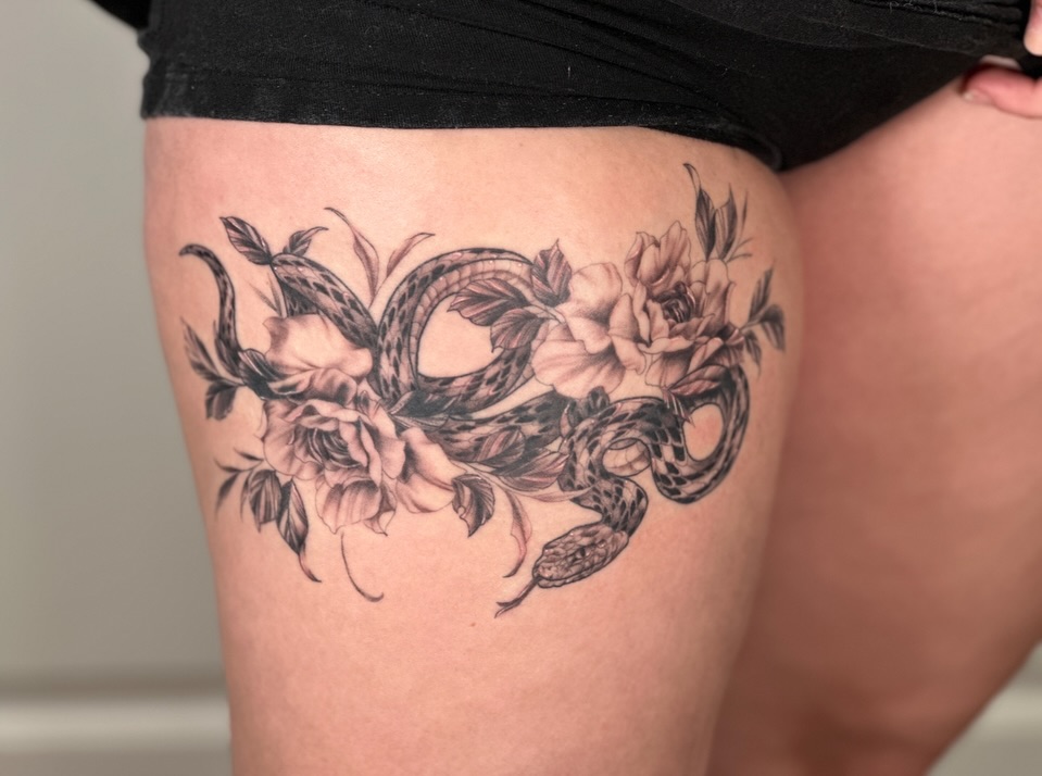 Tattoo by @nicolettemadlyne — black_and_grey, realism