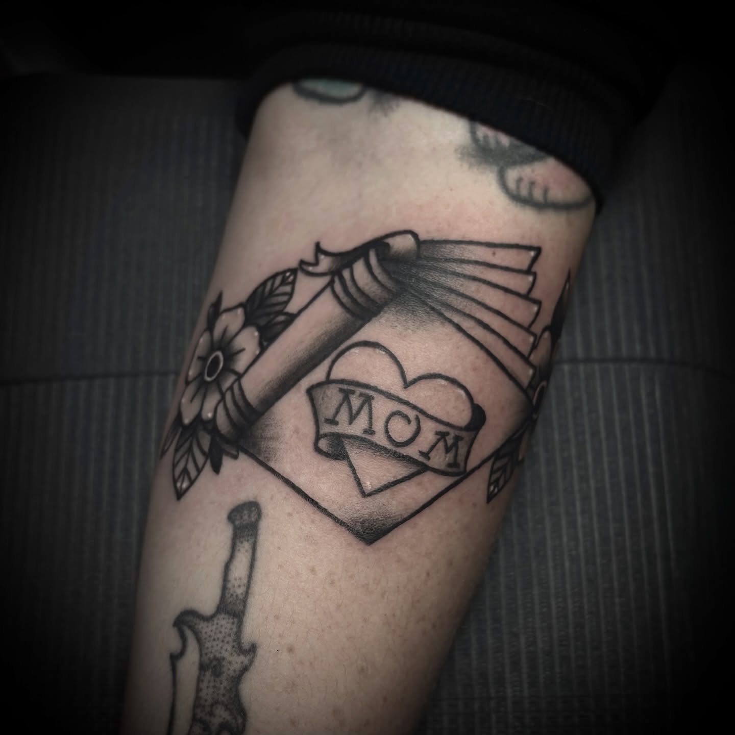 Flower, heart, banner, knife American traditional tattoo on the forearm by 𝒜𝓇𝓉 𝒷𝓎 𝒱𝑒 𝒩𝑜𝒸𝓉𝑒𝓂