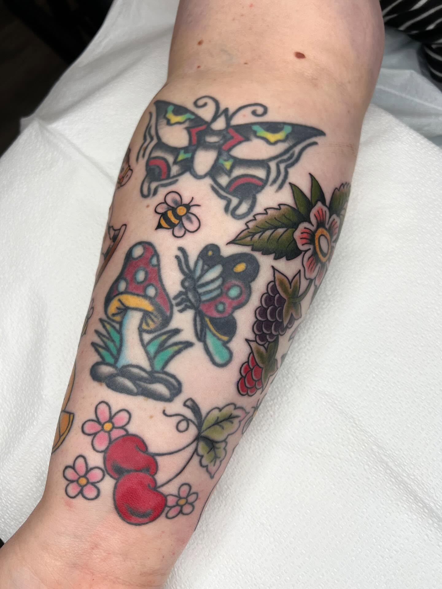 Tattoo by @hannahtattana — american_traditional