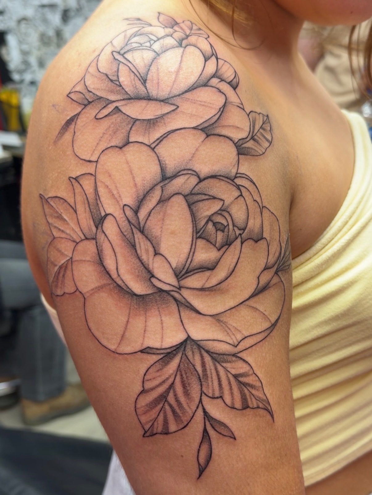 Tattoo by @tatsbycurtii — realism