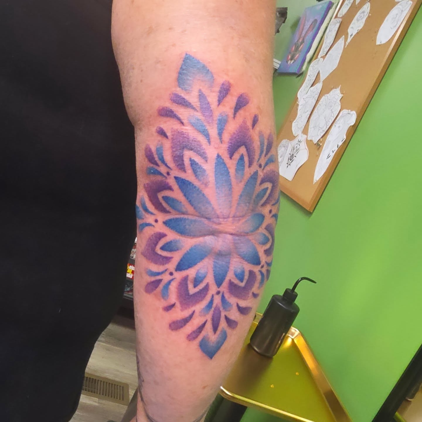 Tattoo by @tatsbykyra1 โ geometric