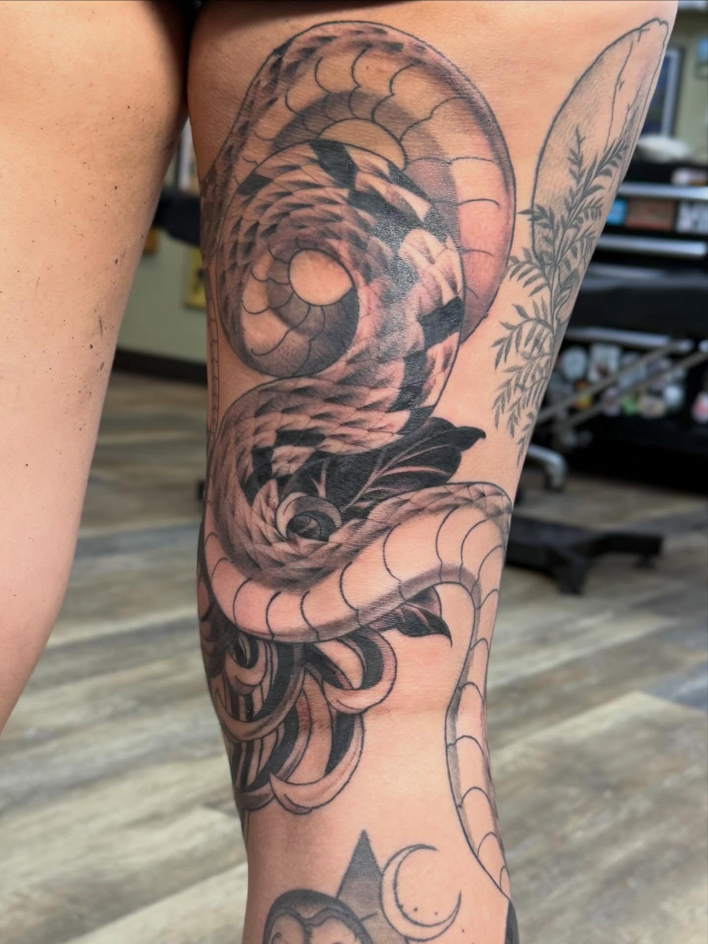 Tattoo by @ceilingham — black_and_grey