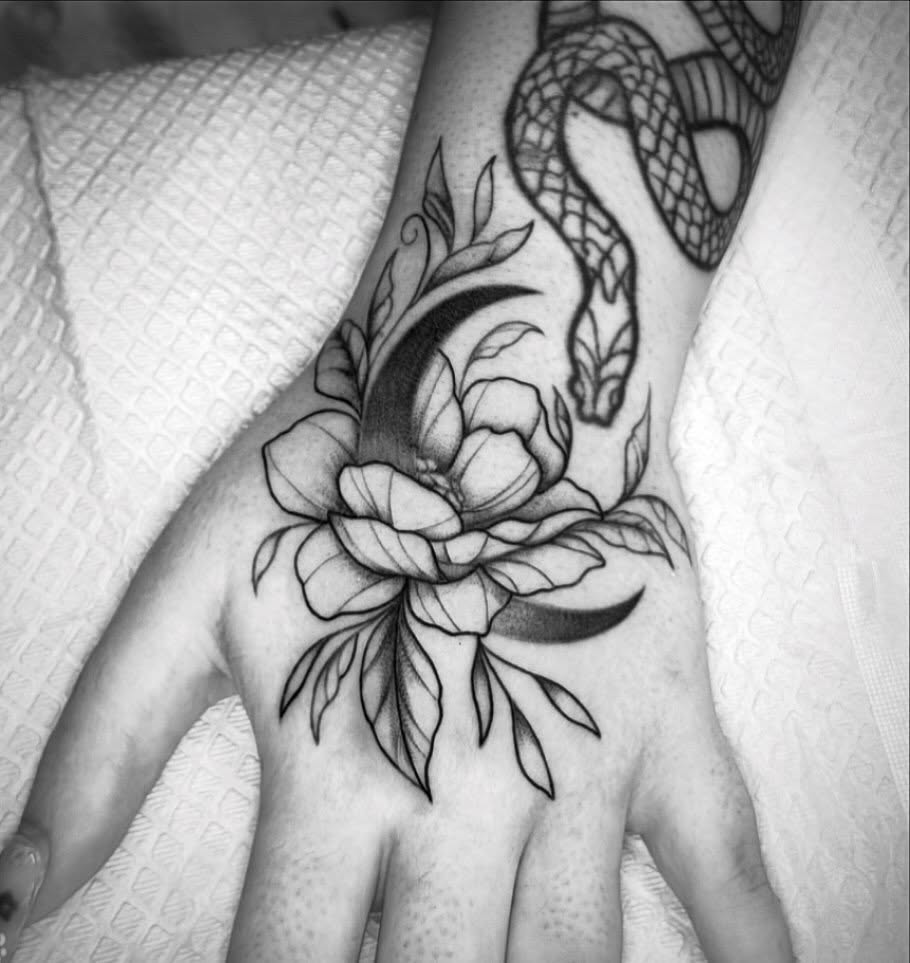 Tattoo by @izzyinktattoos_ — black_and_grey, realism