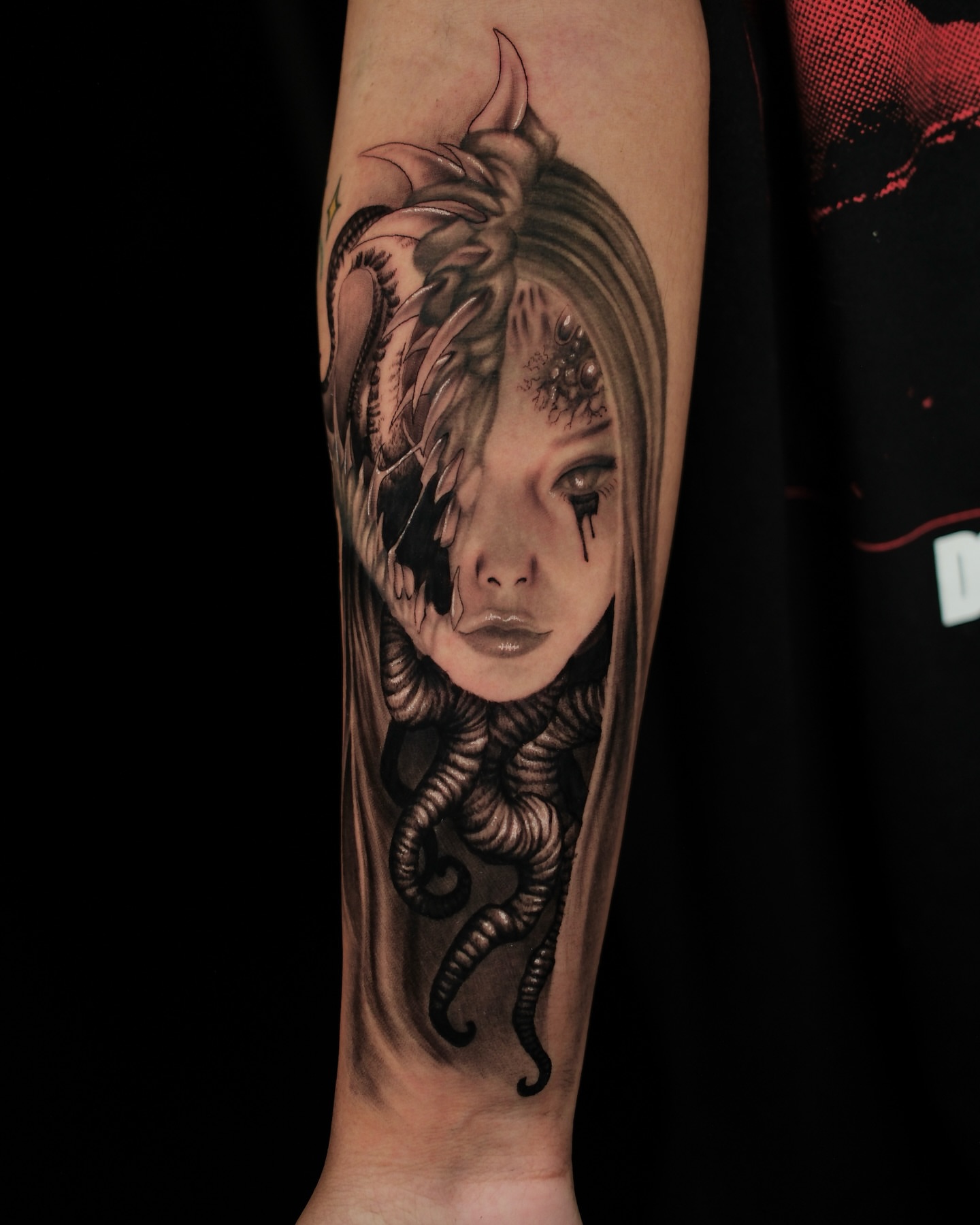 Tattoo by @tattoosbybelen β dark_realism