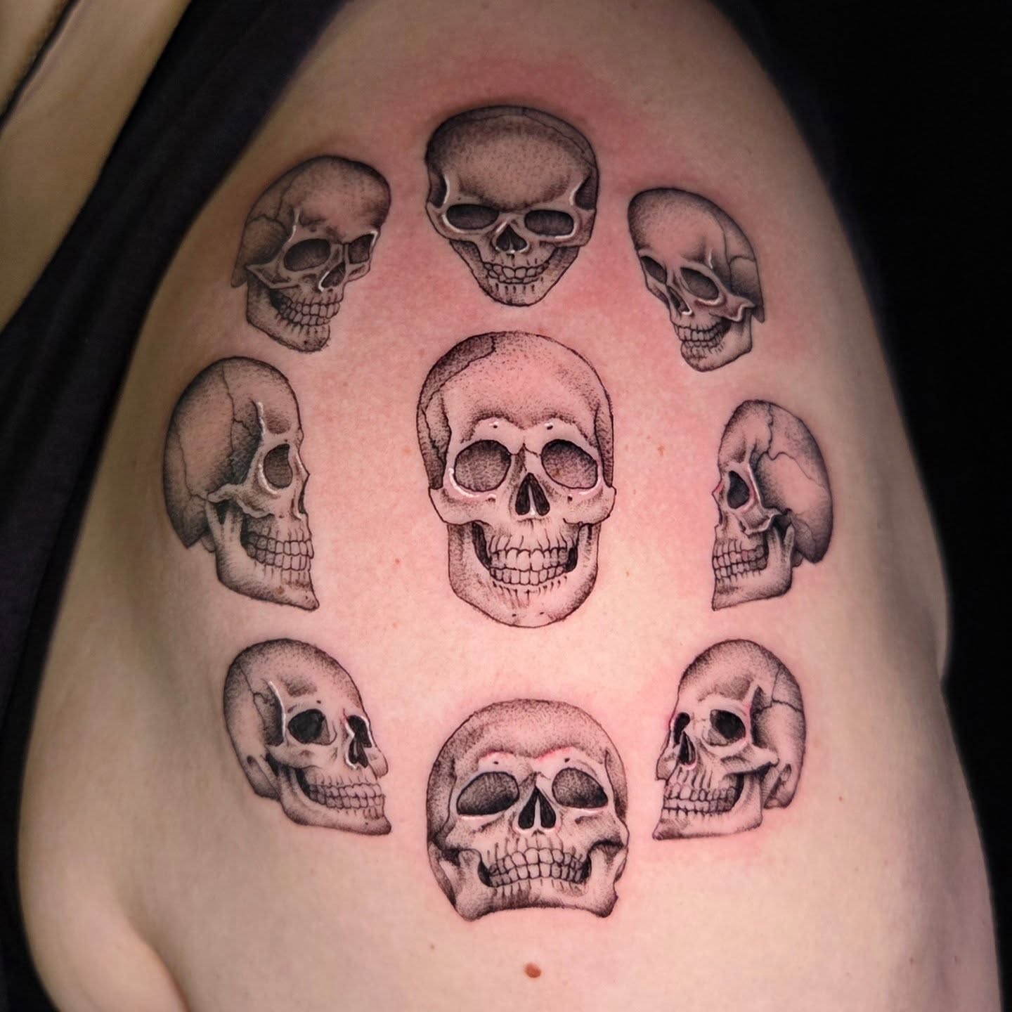 Skulls dotwork tattoo on the ribs by Maya Neideck