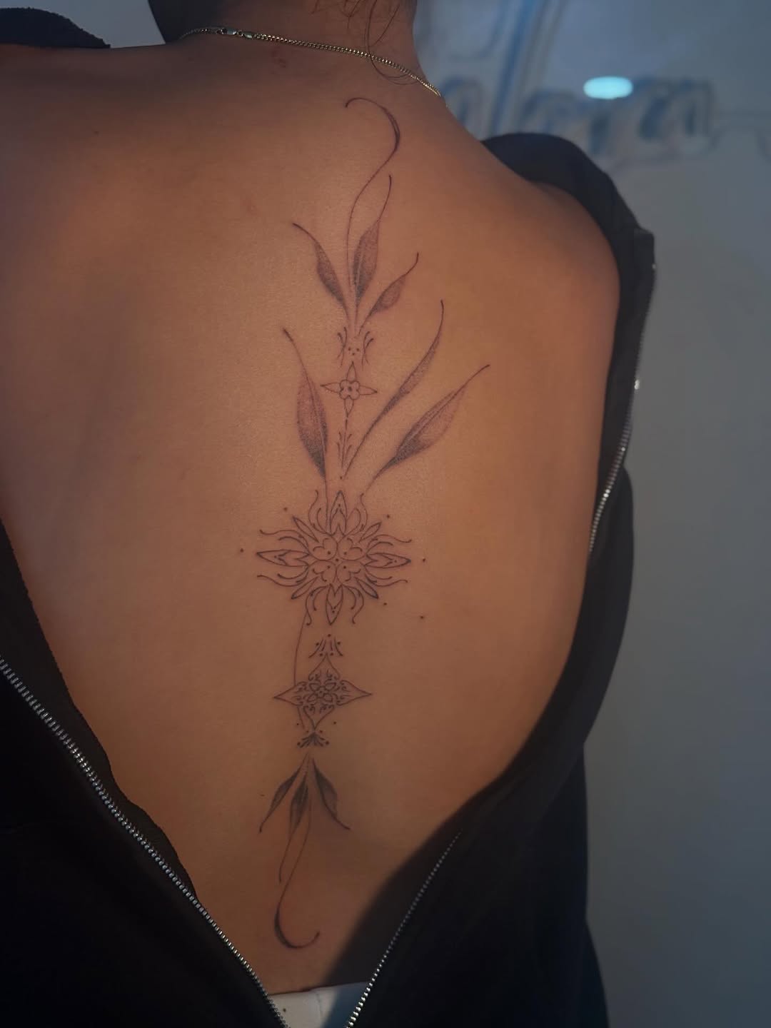Tattoo by @divinithuy — fine_line, ornamental