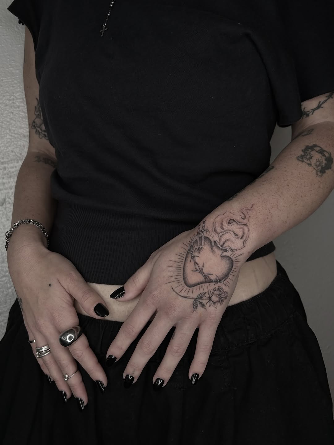Tattoo by @tesnusa — fine_line, black_and_grey