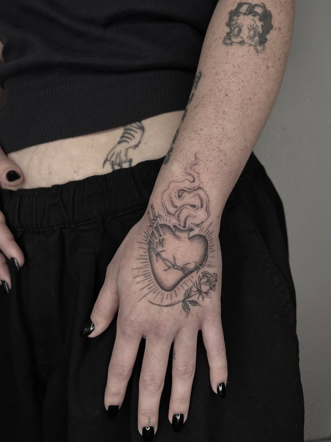 Tattoo by @tesnusa — black_and_grey, fine_line