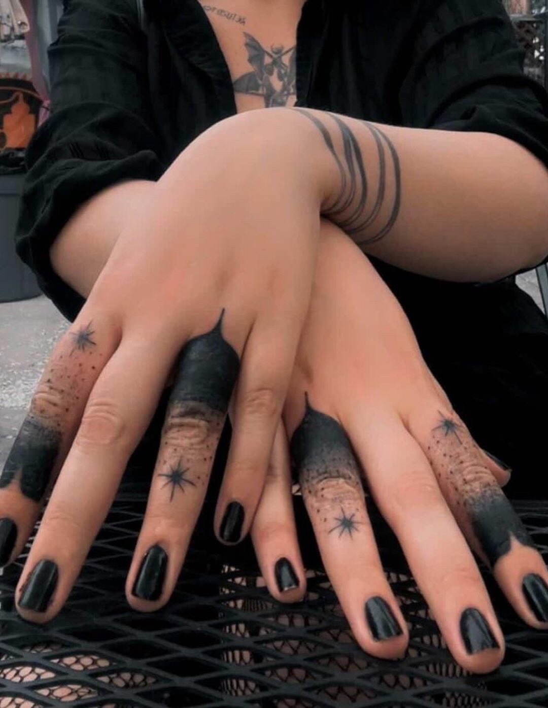 Nail art dotwork tattoo on the hand by Sebastiana
