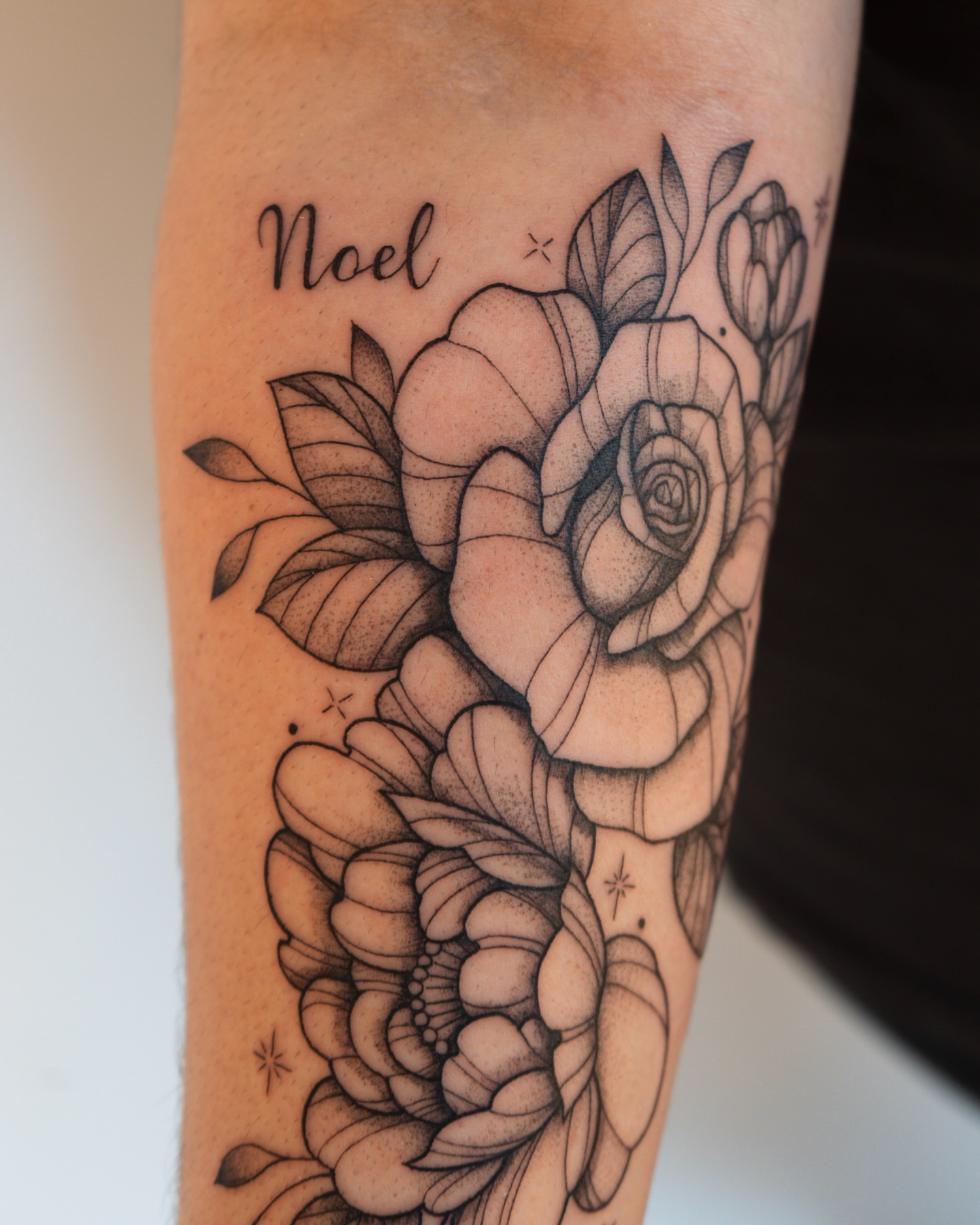 Tattoo by @mikaylasuetattoo — black_and_grey