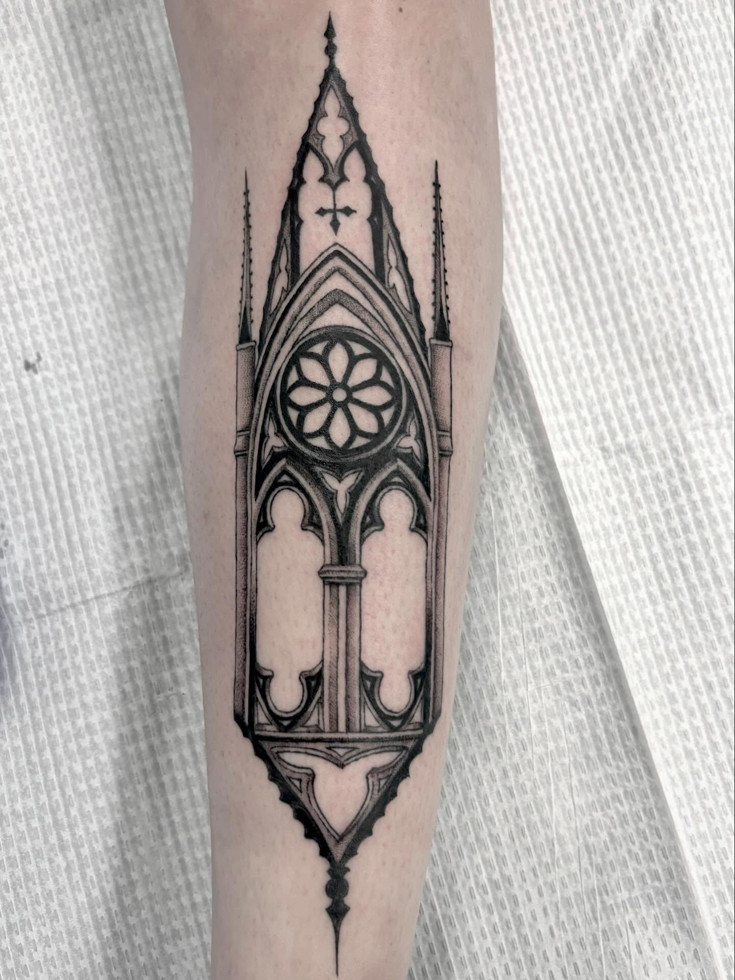 Tattoo by @zoedtattoos โ black_and_grey, ornamental