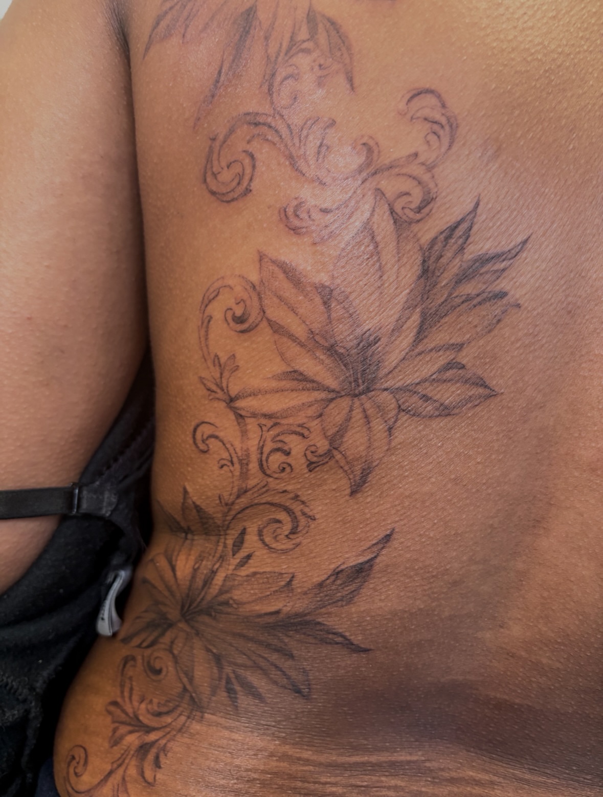 Tattoo by @amberloutattoo — black_and_grey