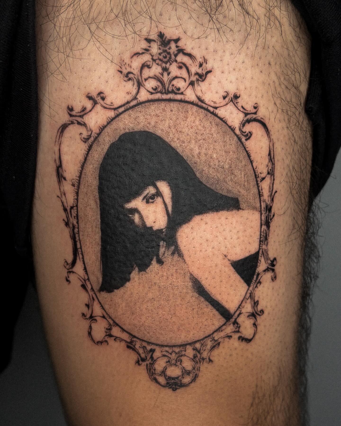 Portrait dotwork tattoo on the thigh by ☆ gia