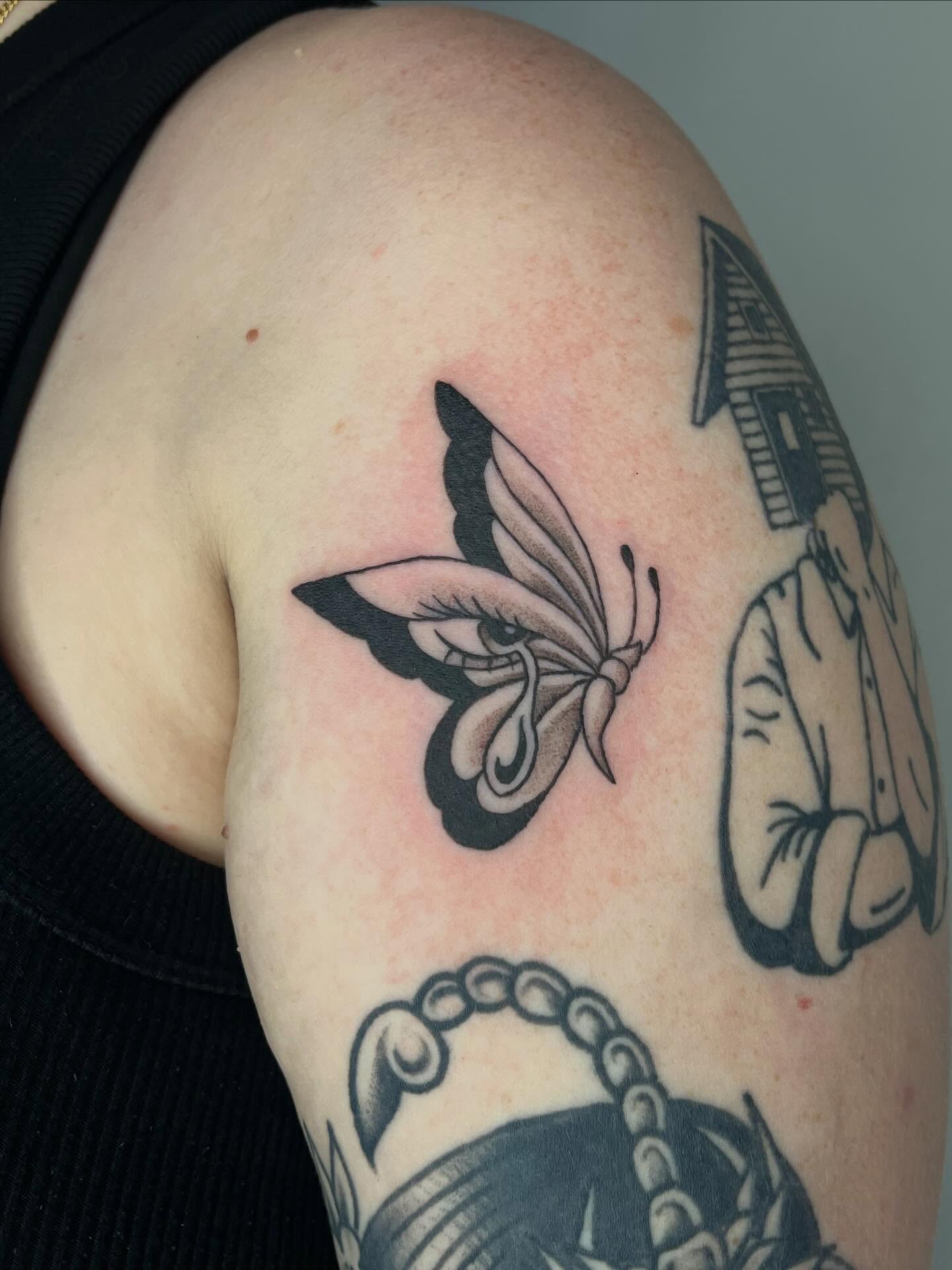 Tattoo by @soupbody — black_and_grey