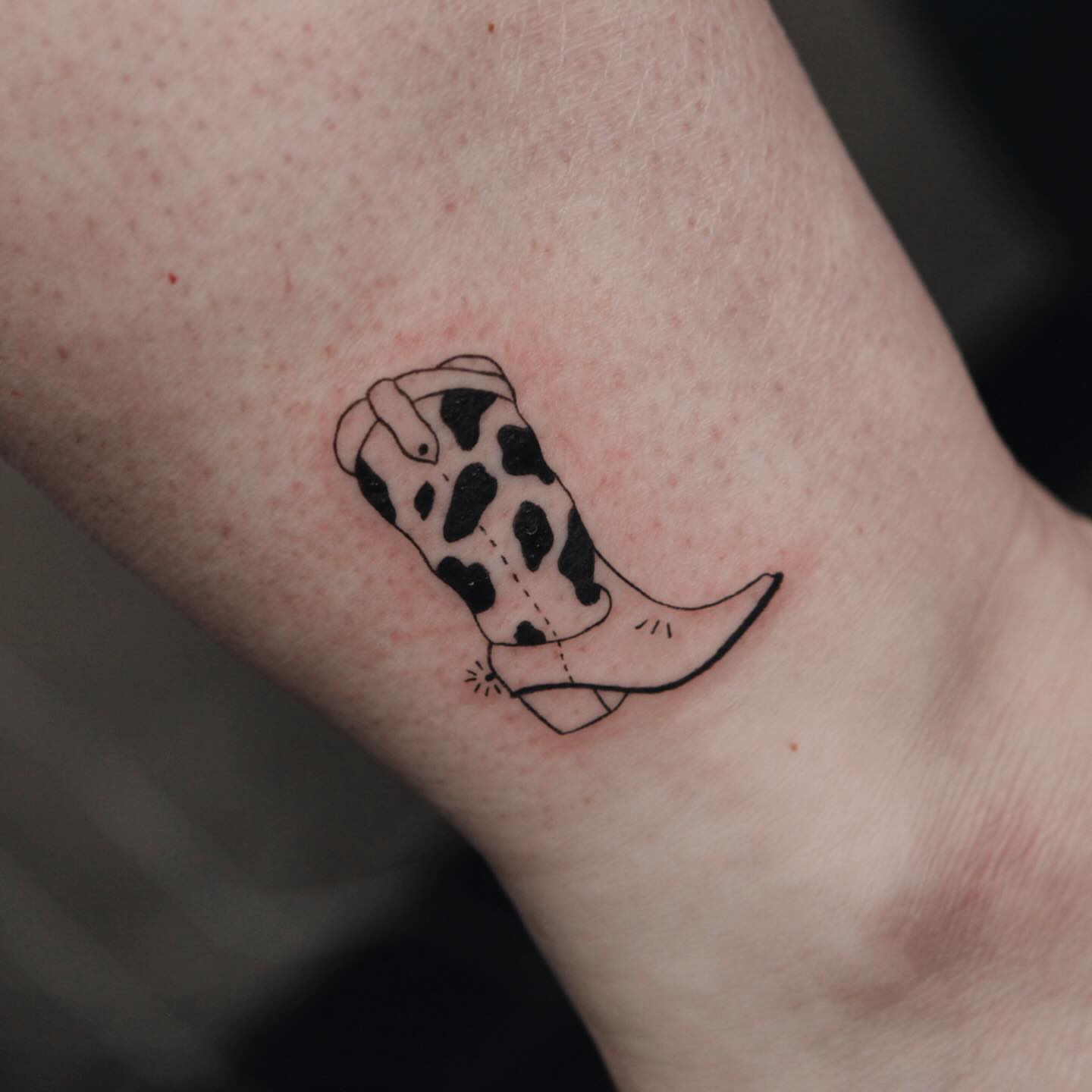 Tattoo by @livlaughtats — black_and_grey