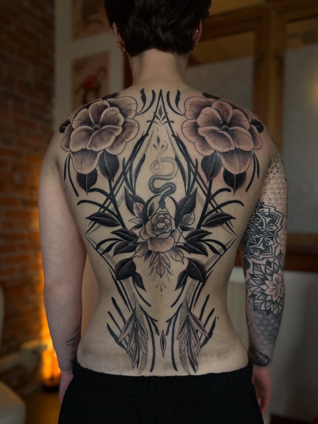 Full back floral snake design tribal tattoo on the back by แดแด ๐ฎ๐ท ๐ฆ๐ซ