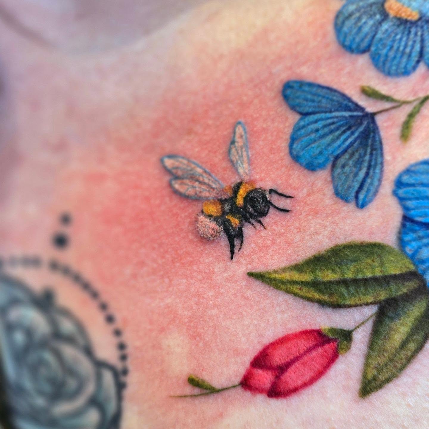 Tattoo by @emilylouisetattoos β realism