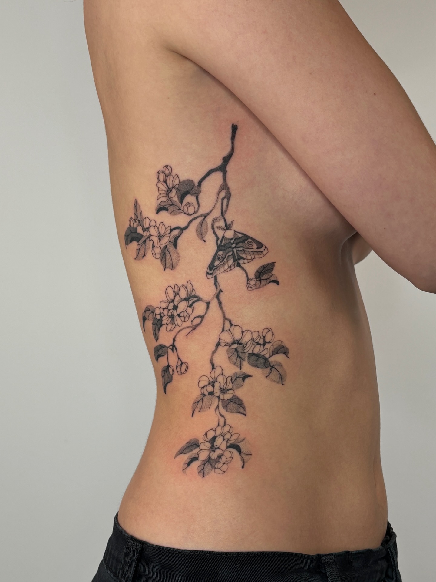 Tattoo by @sagodripp — black_and_grey