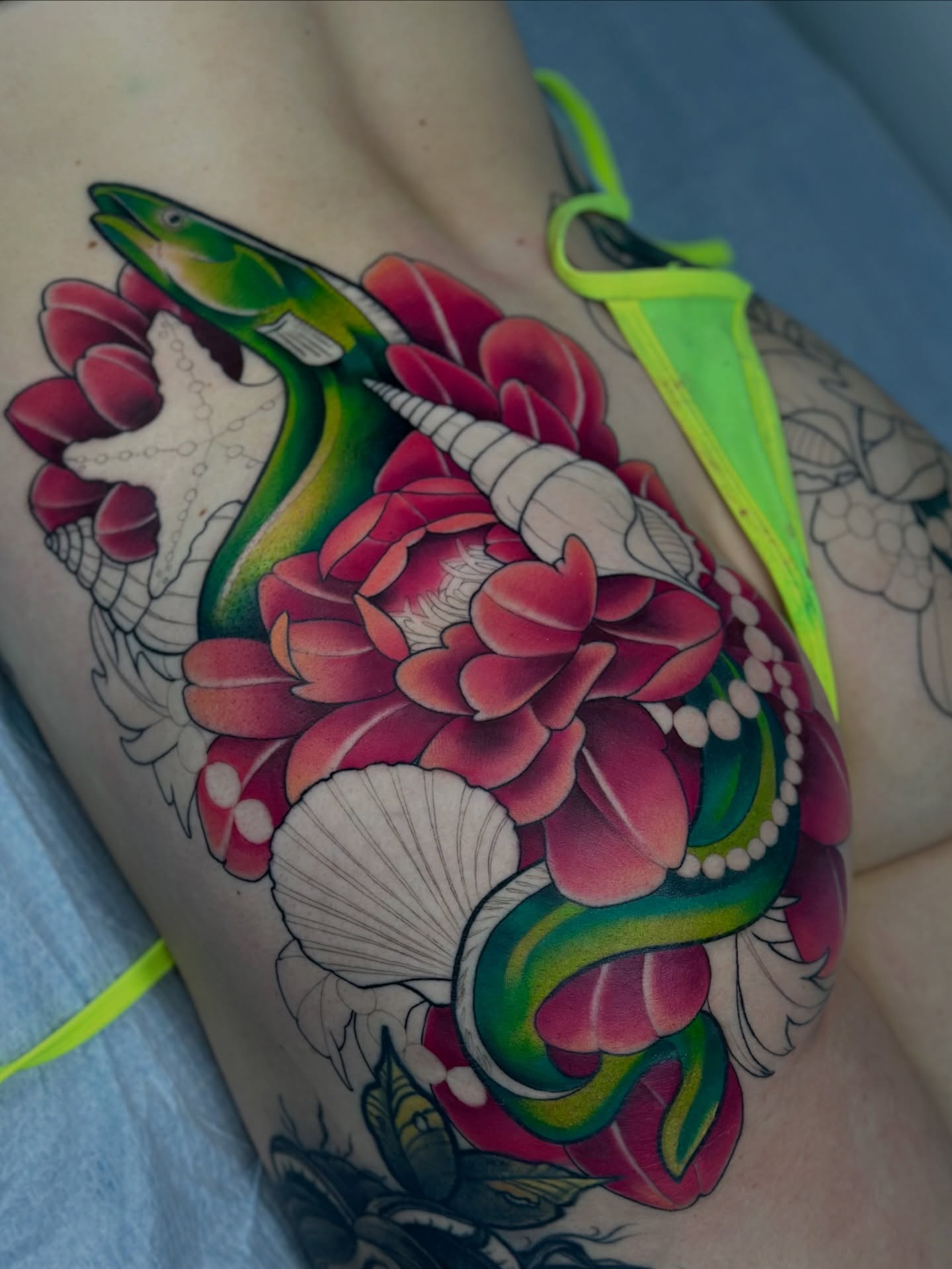 Tattoo by @tiaberrys — american_traditional, dotwork