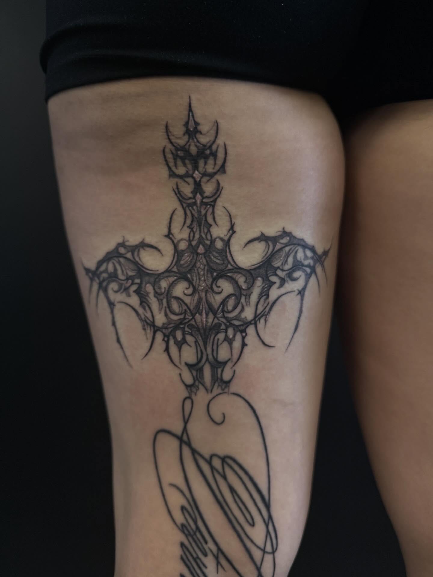 Tattoo by @bonnie_tatt2oos — blackwork, ornamental
