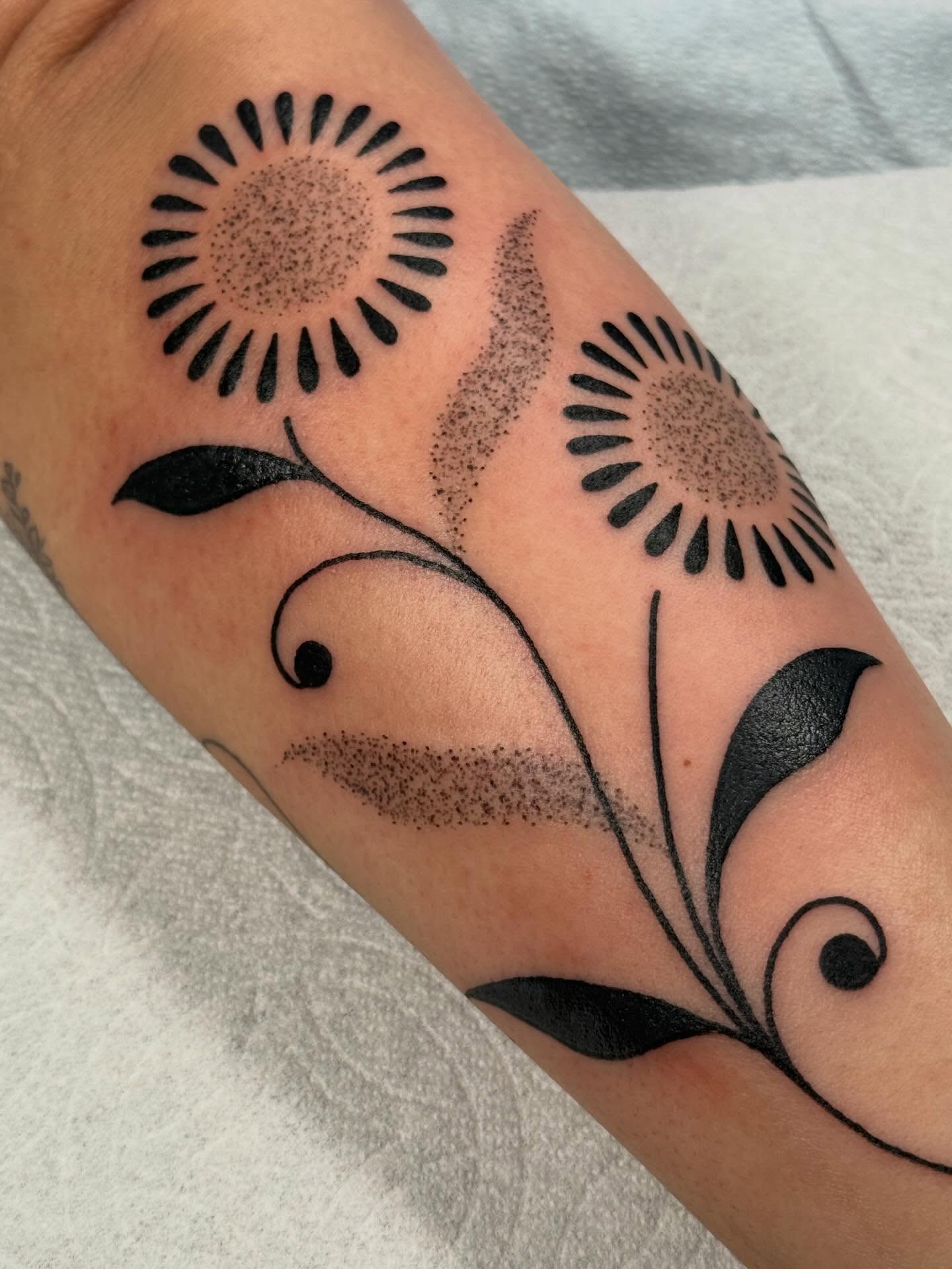 Tattoo by @blackopalinktattoos โ dotwork