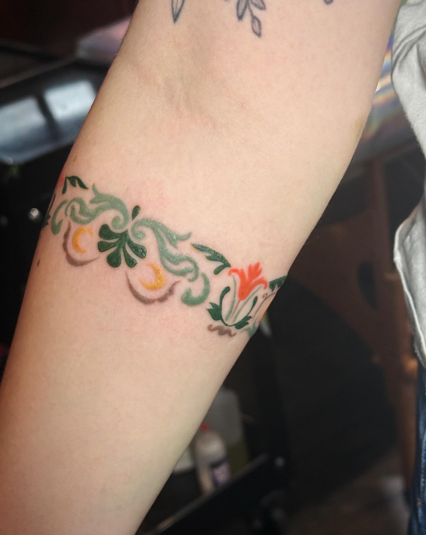 Floral vine ornamental tattoo on the forearm by Luna Enriquez⚡️, Portland, Oregon