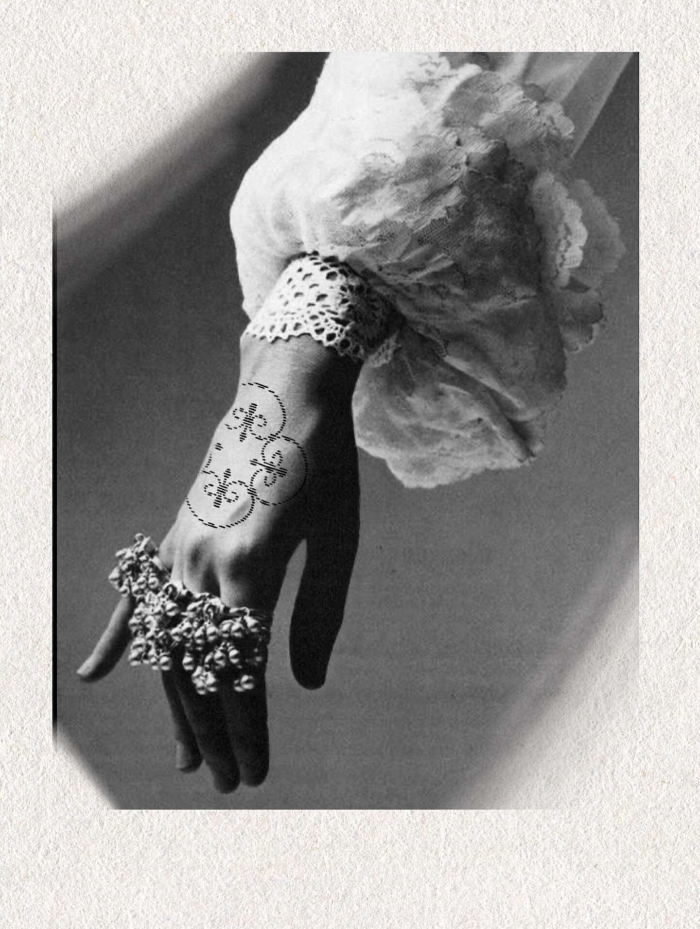 Tattoo by @ntash_ttt — black_and_grey