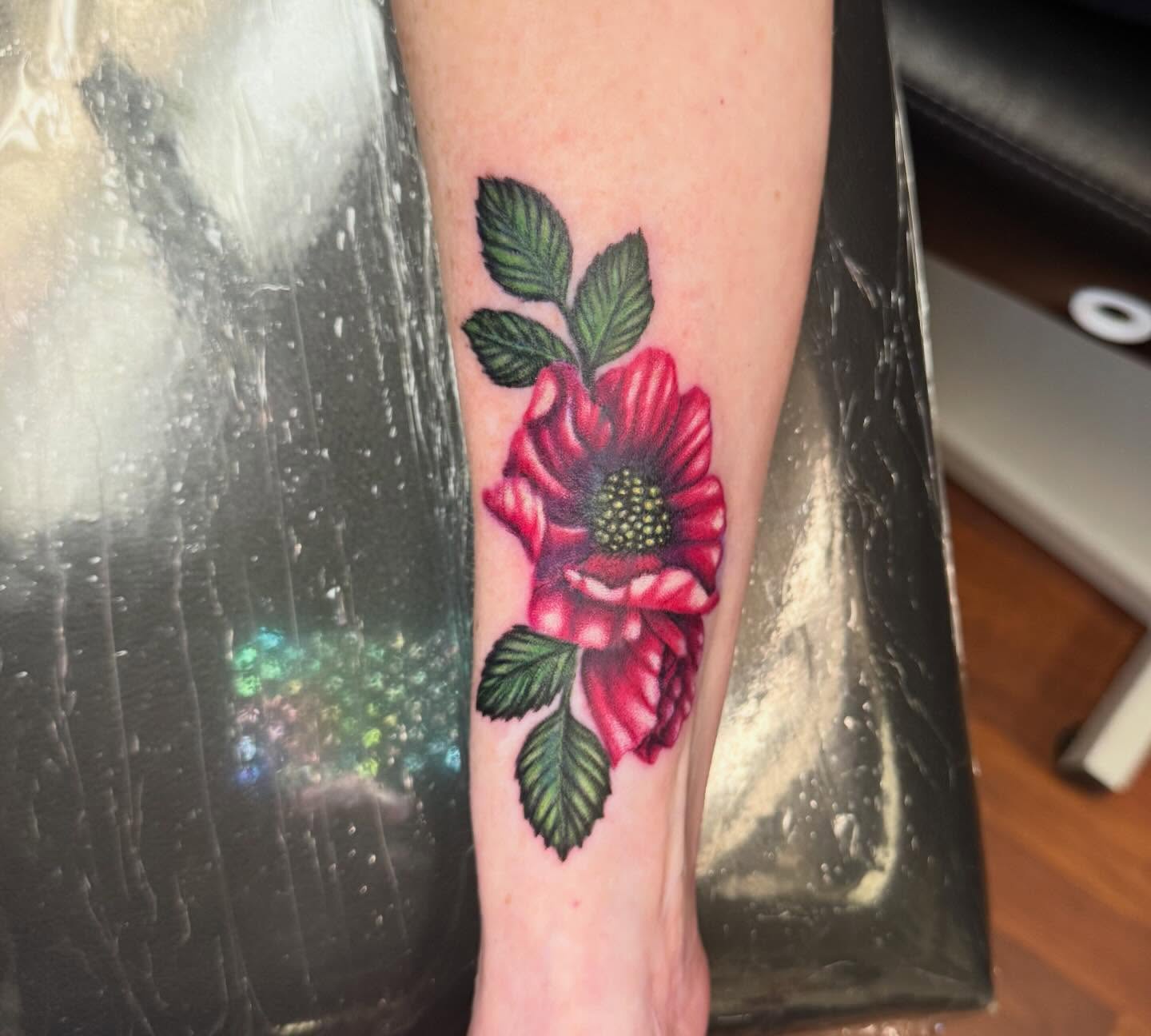 Tattoo by @starby5 โ realism