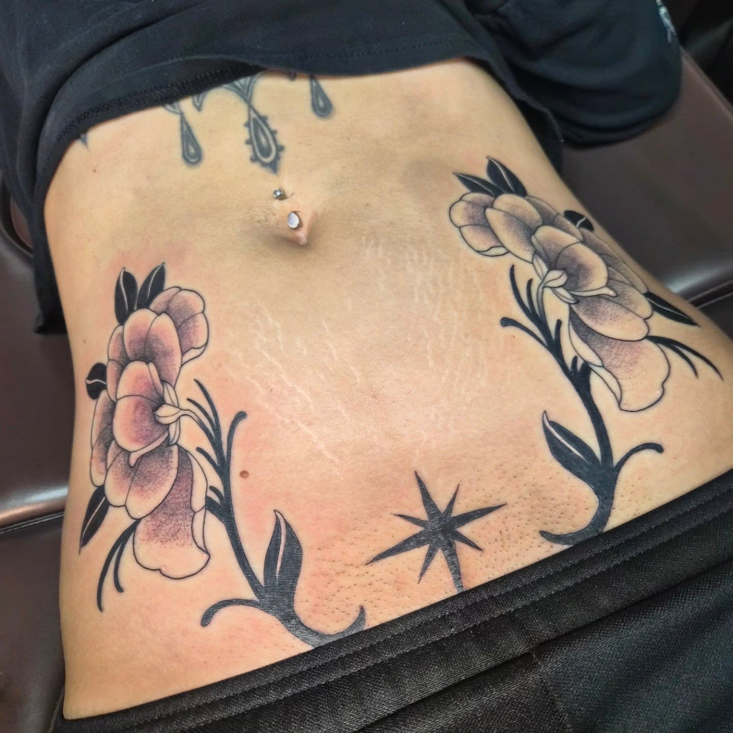 Tattoo by @victoriahtattoos — black_and_grey