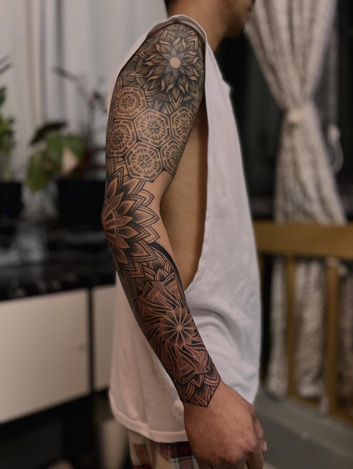 Tattoo by @russellefandialan — geometric