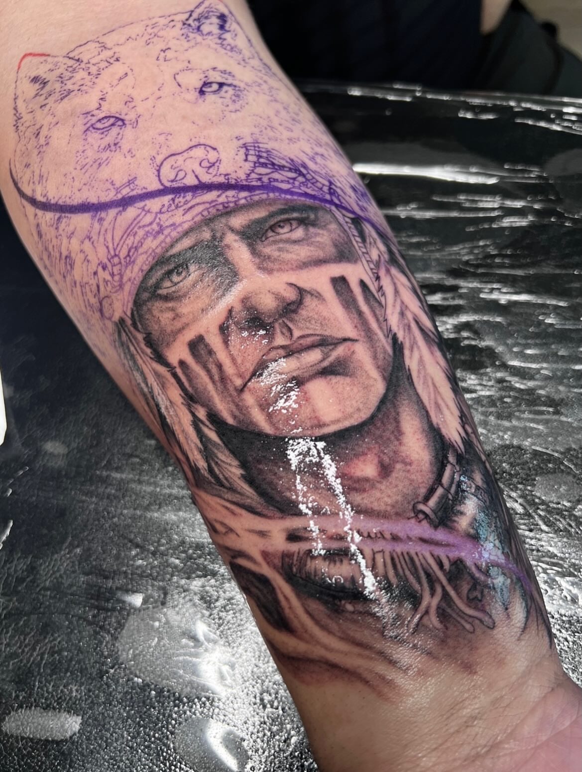 Indian chief realism tattoo on the forearm by ππππππ ππππππ - ππππ‘ππ₯ ππ¨π₯π’πππ«π’π¨π¬ π΅π