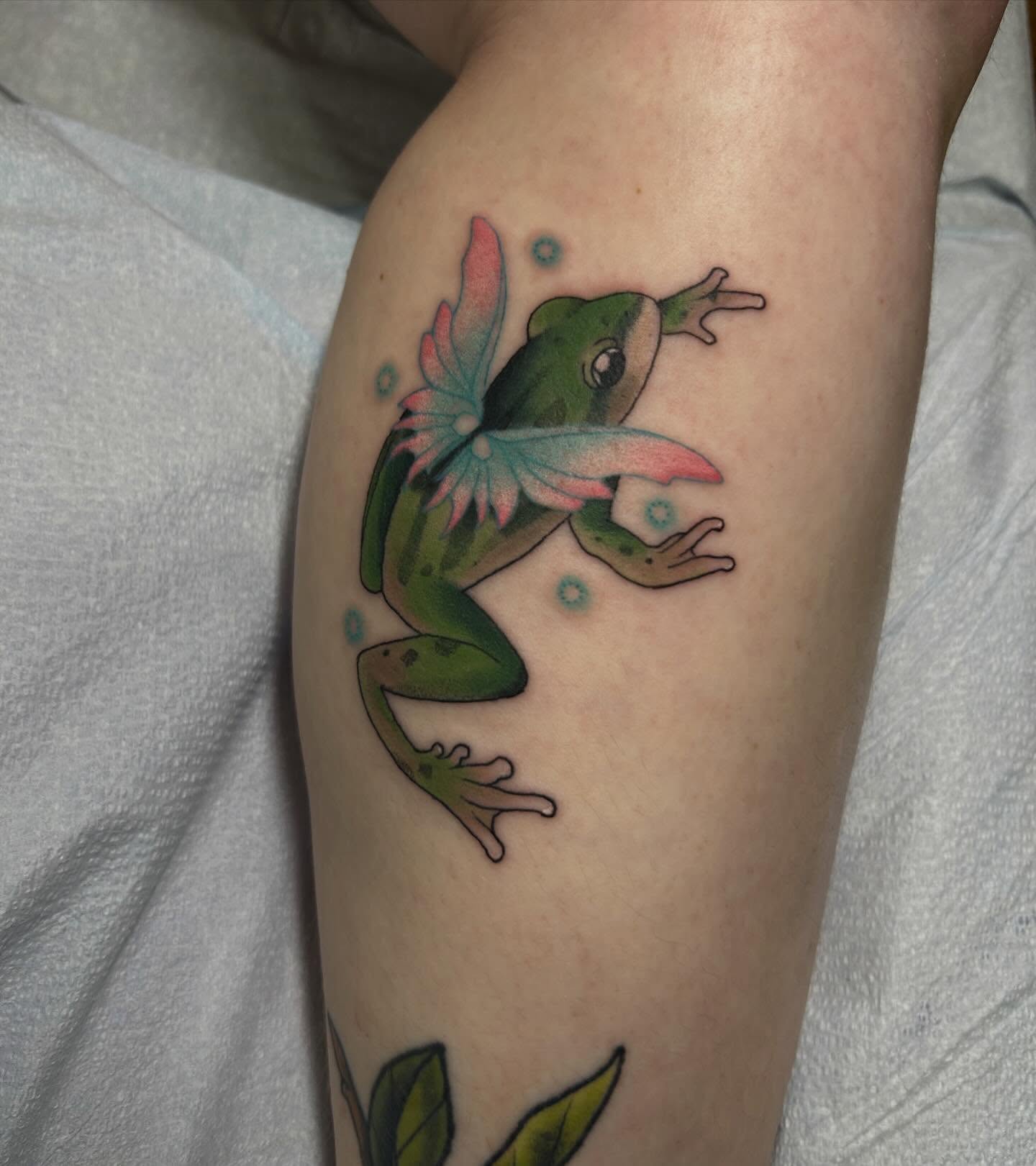Tattoo by @hayleysavage_tattoo โ new_school