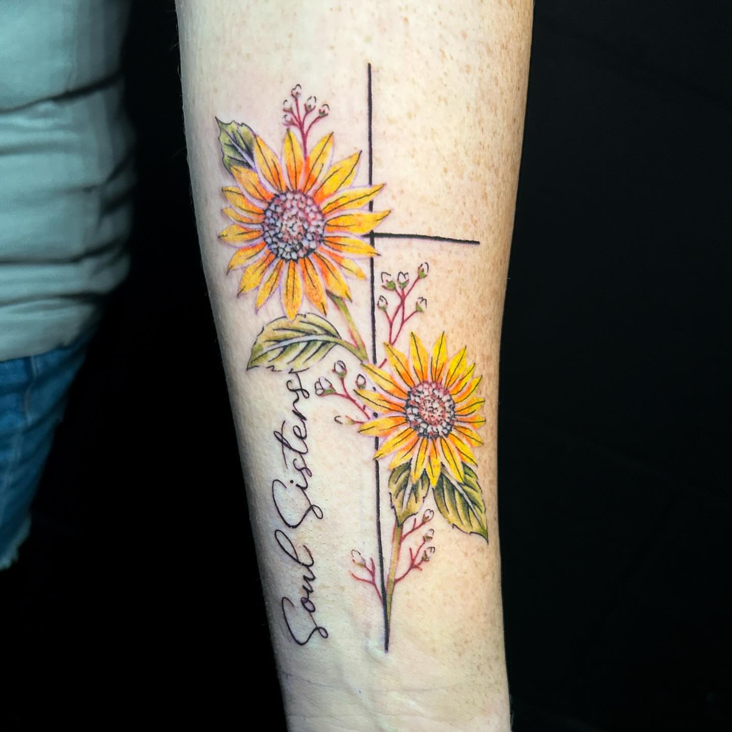 Tattoo by @maiapizarro_art — watercolor