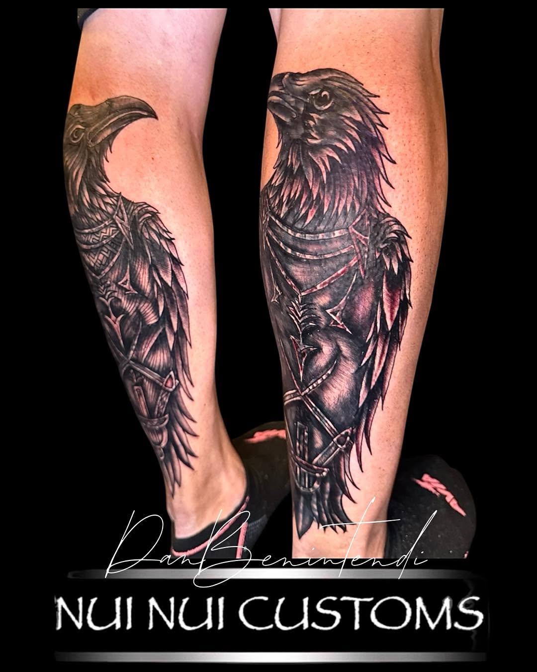 Raven realism tattoo on the calf by Dan Benintendi l Polynesian Tattoo, Fort Worth, Texas