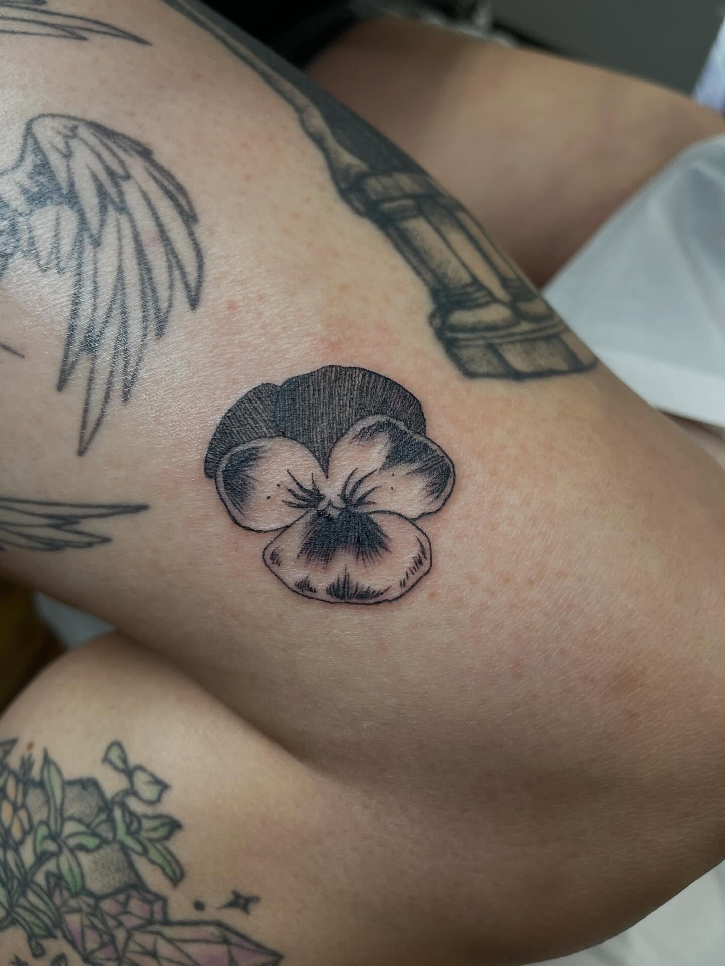 Tattoo by @pineneedlestattoo — black_and_grey