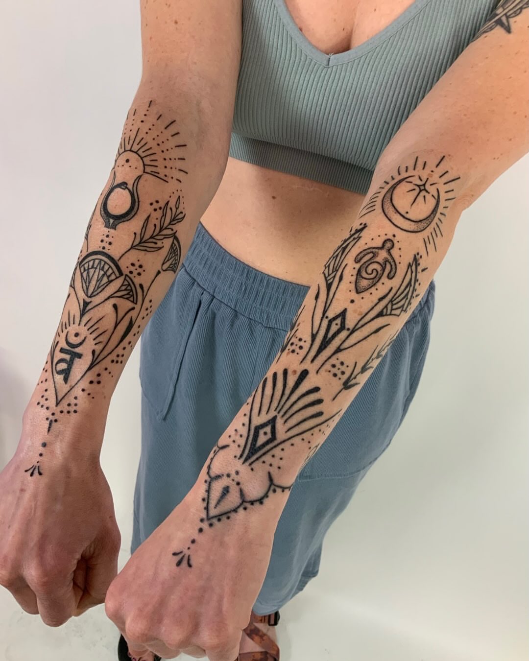 Tattoo by @daverodrigueztattoos — dotwork, geometric